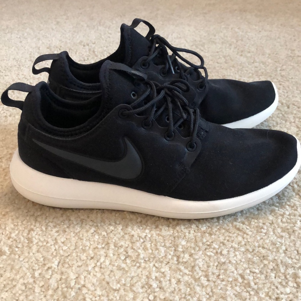 Nike Roshe One Running Womens Sneaker